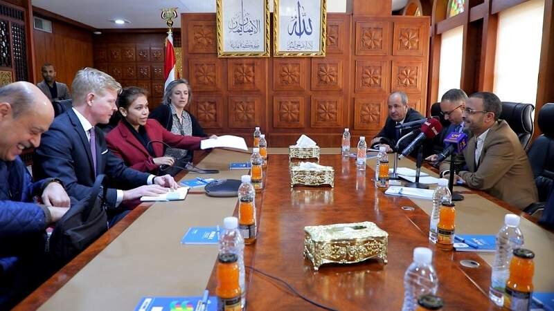 صنعاء تؤكد أن معالجة الوضع الاقتصادي هي المدخل الرئيس لأي حل سياسي