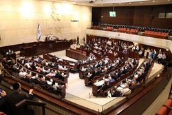 دادگاه عالی رژیم صهیونیستی وزیر نتانیاهو را برکنار کرد