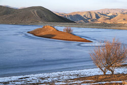 Embankment dam of Abdolabad frozen