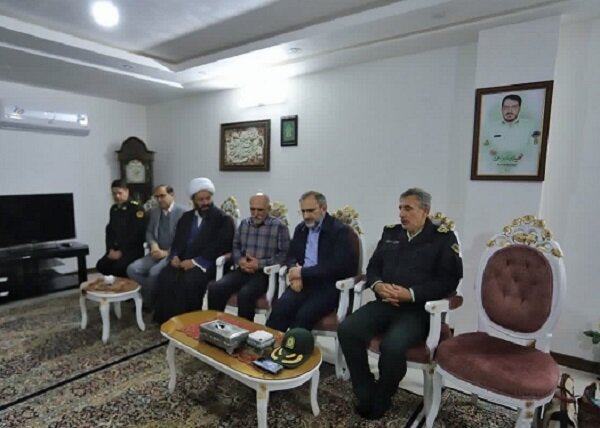 خانواده معظم شهدا صاحبان اصلی انقلاب هستند