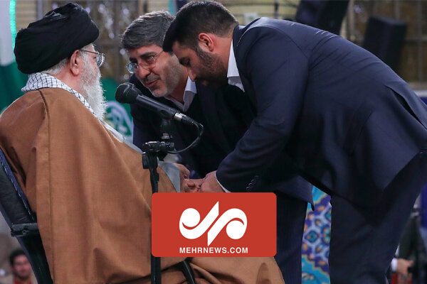 روایت یک خبرنگار از دیدار مداحان با رهبر معظم انقلاب روایت یک خبرنگار از دیدار مداحان با رهبر معظم انقلاب