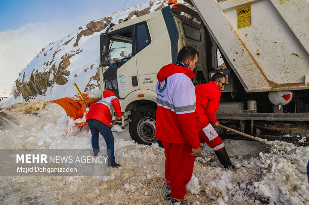 امدادرسانی به ۱۴ هزار نفر در برف سنگین ۲۳ استان امدادرسانی به ۱۴ هزار نفر در برف سنگین ۲۳ استان