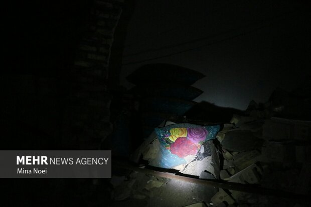 ۵۸۰ نفر در زمین لرزه خوی مصدوم شدند/۷۰ روستا خسارت دید