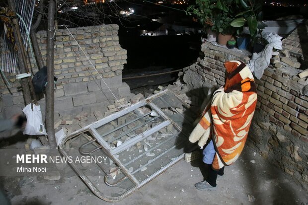 İran'daki depremde can kaybı 3'e ulaştı İran'daki depremde can kaybı 3'e ulaştı