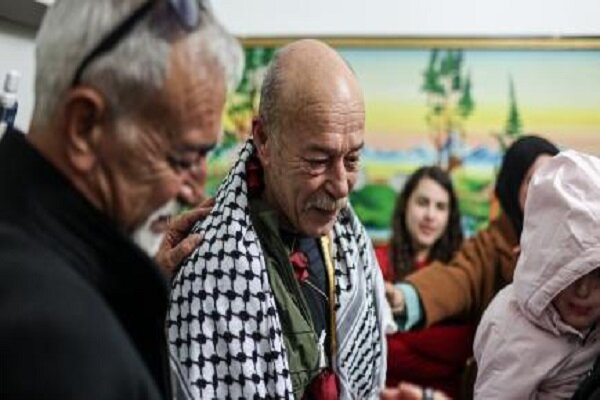 آزادی قدیمی‌ترین اسیر فلسطینی بعد از ۴۰ سال 
