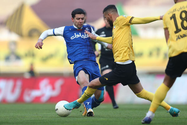 سپاهان چگونه از استقلال و پرسپولیس سبقت گرفت/ نقش کلیدی یک خارجی