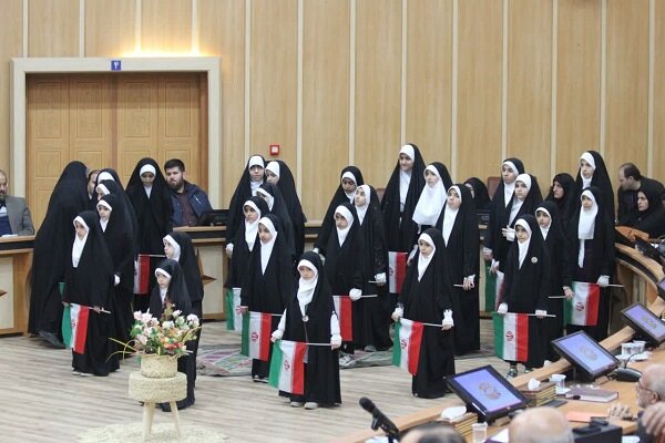 اجرای نماهنگ «ای ایران» در حضور وزیر آموزش و پرورش 