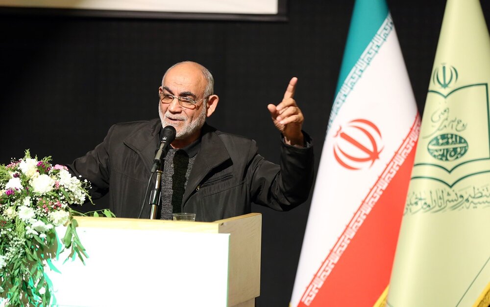 ملت ایران با اقتدار مسیر انقلاب اسلامی را ادامه می دهد