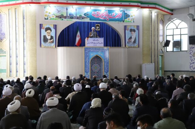 تبیین دستاوردهای انقلاب اسلامی برای اقشار مختلف مردم ضروری است