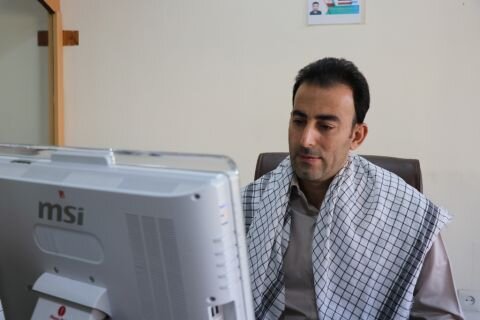 کارکنان و فرهنگیان لرستانی با لباس پاسداری درمحل کارخود حاضر شدند