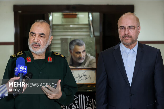IRGC chief Salami's meeting with Parl. speaker Ghalibaf
