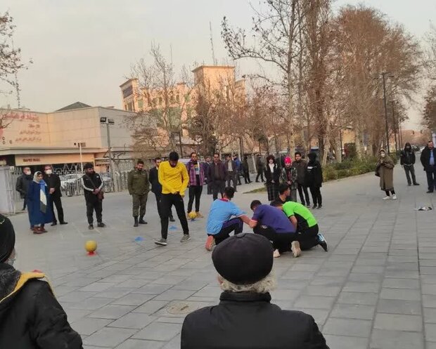 اجرای عمومی نمایش خیابانی «چرخیدن» درجشنواره بینالمللی تئاتر فجر