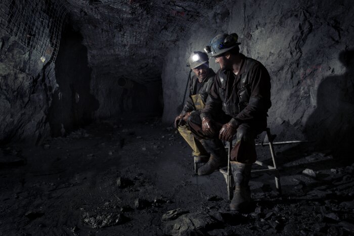 معادن گلستان گرفتار در دالان خام فروشی/ صادرات برنامه می خواهد