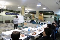دفاع دانشجوی مقطع دکترا در زندان رجایی شهر/ ۱۱ مددجو در مقطع کارشناسی در حال تحصیل هستند