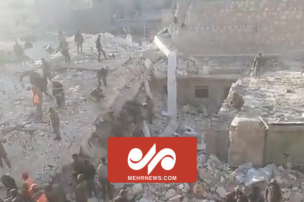 Halep'te çöken 5 katlı binadan görüntüler