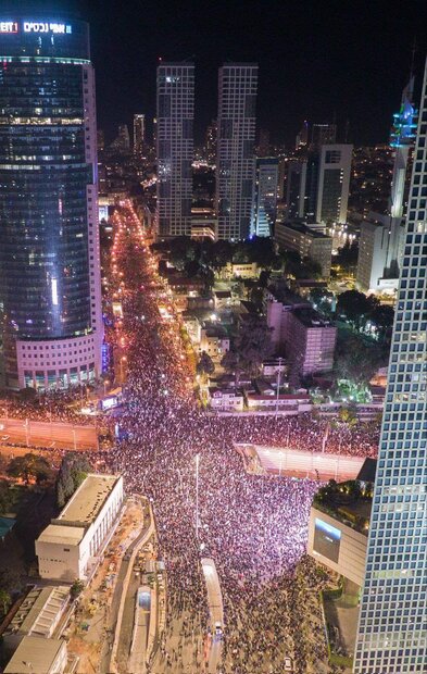 اعتراضات علیه «نتانیاهو» رکورد زد/۱۵۰ هزار معترض کف خیابان‌ها