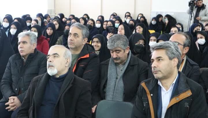 خاطرات تلخی از «مشقهای ناتمام» دانشآموزان سال ۶۵ روایت شد