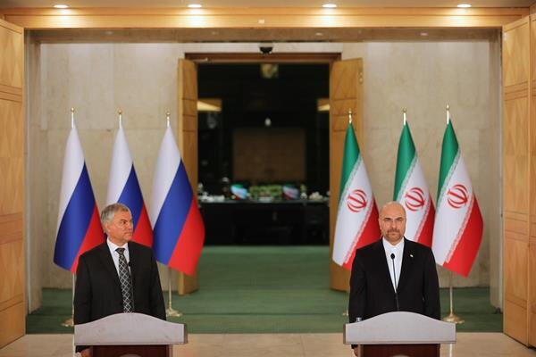ضرورت توسعه همکاری‌های بانکی و پولی ایران و روسیه