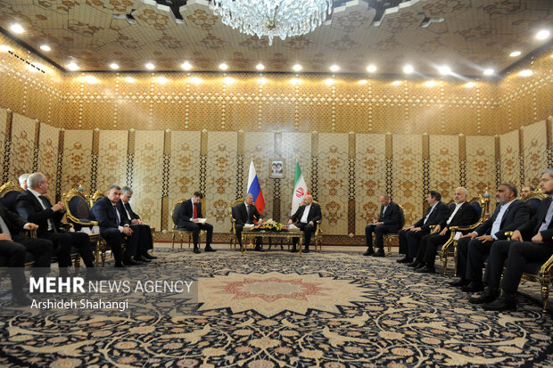 ایرانی پارلیمنٹ کے اسپیکر محمد باقر قالیباف اور روسی ڈوما کے سربراہ کی ملاقات
