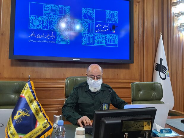 حضور رئیس و نایب رئیس شورای شهر در صحن علنی با لباس سپاه 