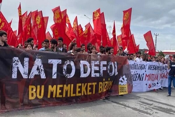 اتحادیه جوانان ترکیه خواستار خروج آنکارا از ناتو شد+ فیلم
