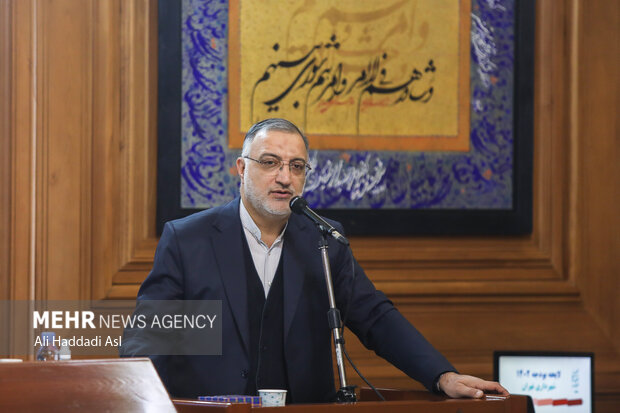 علیرضا زاکانی شهردار تهران در مراسم تقدیم لایحه بودجه ۱۴۰۲ شهر تهران به شورای شهر حضور دارد