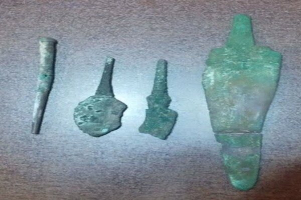 کشف اشیای تاریخی ۴ هزار ساله در سنندج
