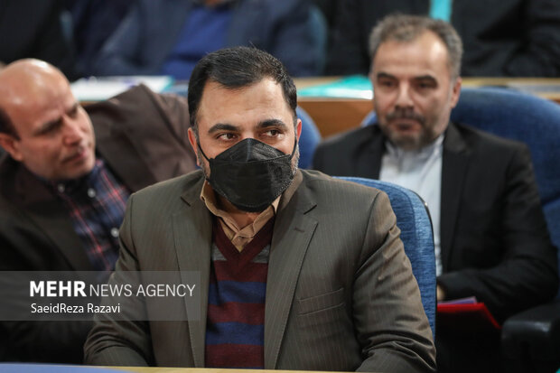 عیسی زارع پور وزیر ارتباطات در بیست و نهمین اجلاس سراسری نماز که صبح امروز پنجشنبه ۶ بهمن ۱۴۰۱ با حضور <a href='https://sayeb.ir/tag/%d8%ad%d8%ac%d8%aa-%d8%a7%d9%84%d8%a7%d8%b3%d9%84%d8%a7%d9%85-%d8%b3%db%8c%d8%af-%d8%a7%d8%a8%d8%b1%d8%a7%d9%87%db%8c%d9%85-%d8%b1%d8%a6%db%8c%d8%b3%db%8c'></div>حجت الاسلام سید ابراهیم رئیسی</a> در <a href='https://sayeb.ir/tag/%d9%88%d8%b2%d8%a7%d8%b1%d8%aa-%da%a9%d8%b4%d9%88%d8%b1'>وزارت کشور</a> برگزار شد حضور دارد