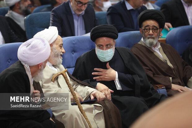 <a href='https://sayeb.ir/tag/%d8%ad%d8%ac%d8%aa-%d8%a7%d9%84%d8%a7%d8%b3%d9%84%d8%a7%d9%85-%d8%b3%db%8c%d8%af-%d8%a7%d8%a8%d8%b1%d8%a7%d9%87%db%8c%d9%85-%d8%b1%d8%a6%db%8c%d8%b3%db%8c'></div>حجت الاسلام سید ابراهیم رئیسی</a>، رئیس جمهور در بیست و نهمین اجلاس سراسری نماز حضور دارد