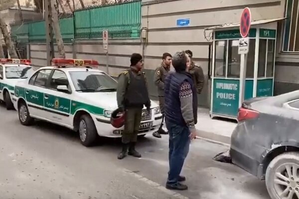 İran: Azerbaycan Büyükelçiliği saldırganı yakalandı İran: Azerbaycan Büyükelçiliği saldırganı yakalandı