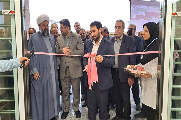 افتتاح درمانگاه در غیاب مردم و مسئولان/ پاسخگوی جوانان بومی باشید