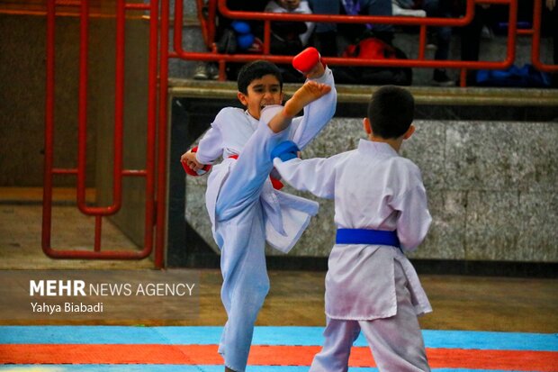 مسابقات کاراته قهرمانی غرب کشور در کرمانشاه