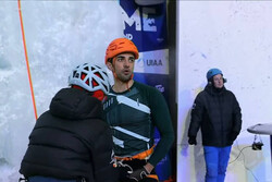 Iranian ice climbers snatch colorful medals