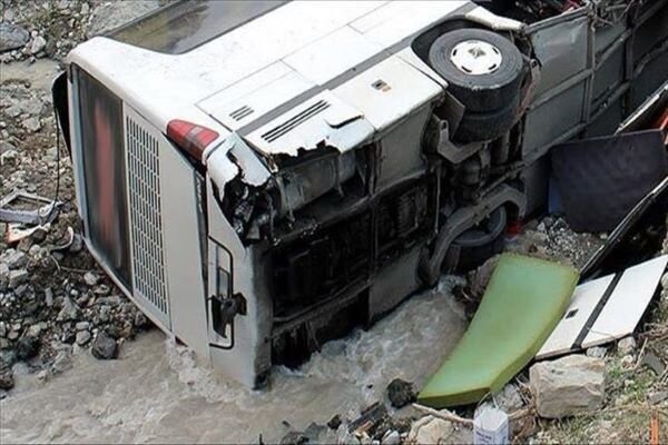 At least 20 dead in crash between bus, truck in Chad