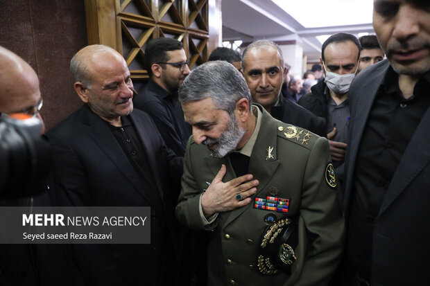 امیر سرلشکر سید عبدالرحیم موسوی فرمانده کل ارتش جمهوری اسلامی در مراسم بزرگداشت مرحوم حاج عباس حسینی یکتا حضور دارد