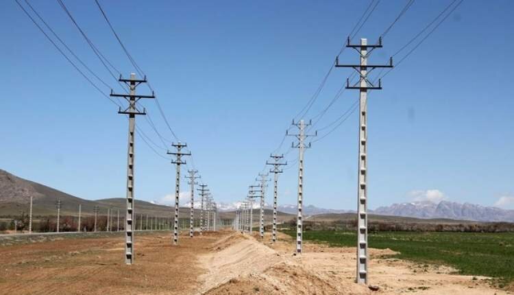 افتتاح ۱۱ پروژه توزیع نیروی برق در شهرستان تویسرکان