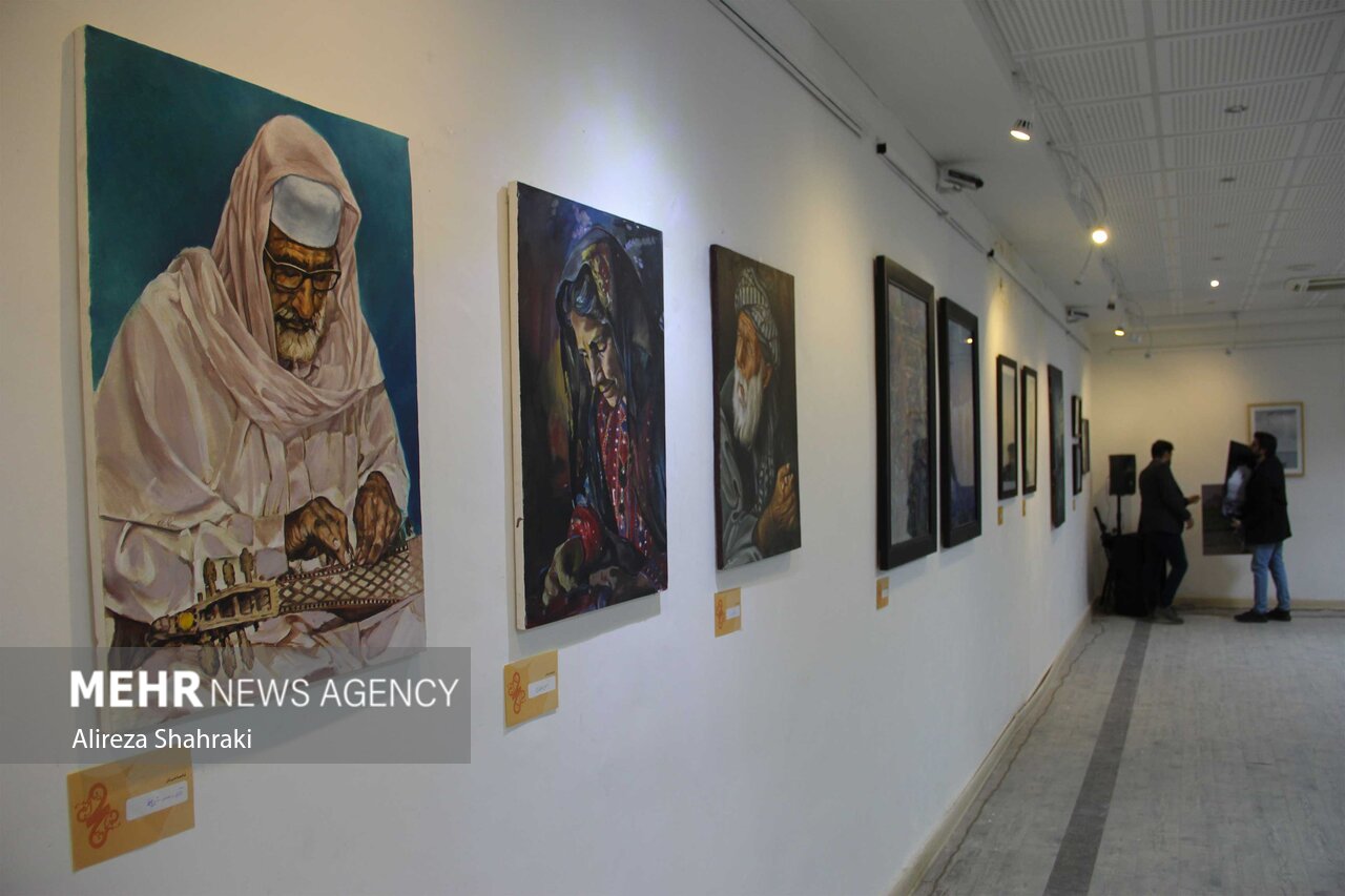 افتتاحیه نمایشگاه هنرهای تجسمی فجر در زاهدان