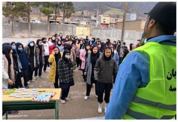 ارائه آموزش ترافیکی به ۳ هزار دانشآموز مدارس حاشیه راهههای زنجان ارائه آموزش ترافیکی به ۳ هزار دانشآموز مدارس حاشیه راهههای زنجان