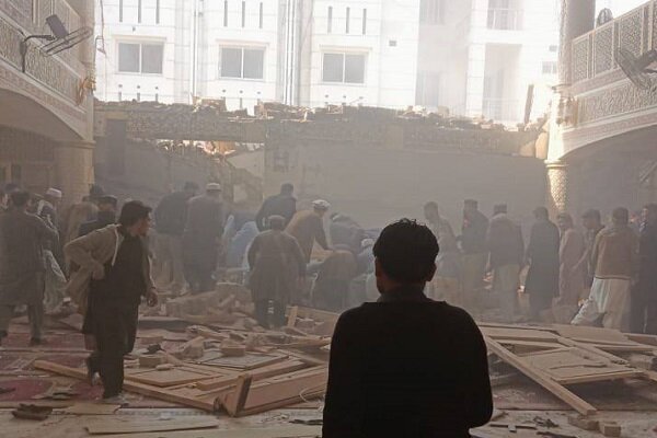 Pakistan’da camide intihar saldırısı Pakistan’da camide intihar saldırısı