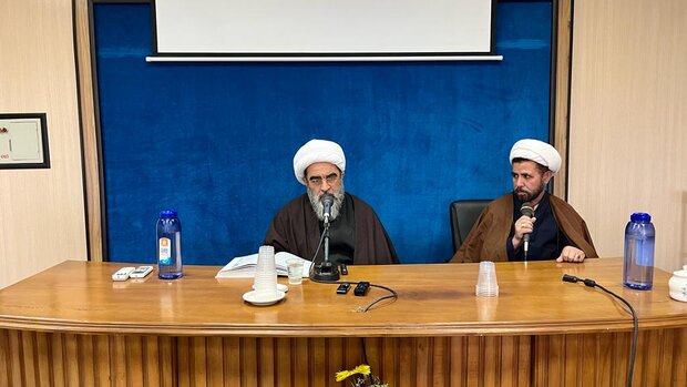 اسلام کے فیوض و برکات کے باعث ایران عالمی استکبار کی پابندیوں کے باوجود ڈٹ کے کھڑا ہے