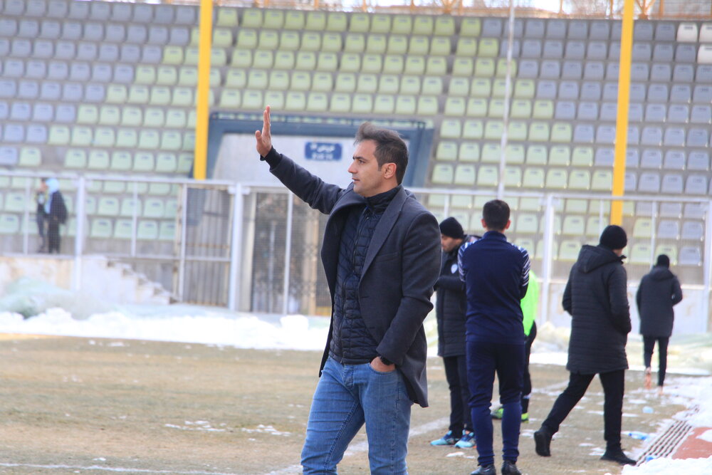 تیم فوتبال شهرداری همدان را دریابید/ شهرداریچیها نیازمند حمایت