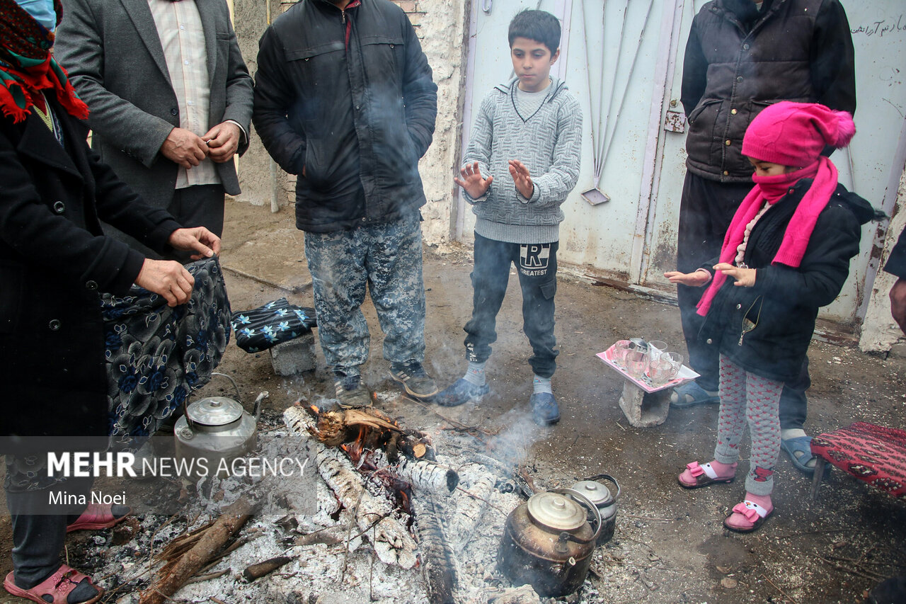 آوارشایعه سنگینتر از آوار زلزله/واقعیت را بنویسی اخراجت میکنند