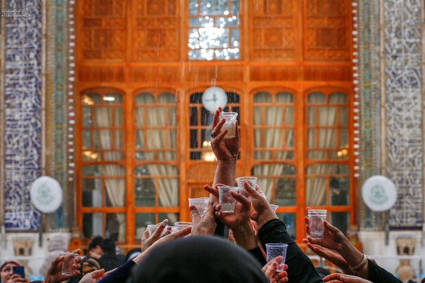 بارش باران در حرم امیرالمومنین(ع) زائران را غافلگیر کرد