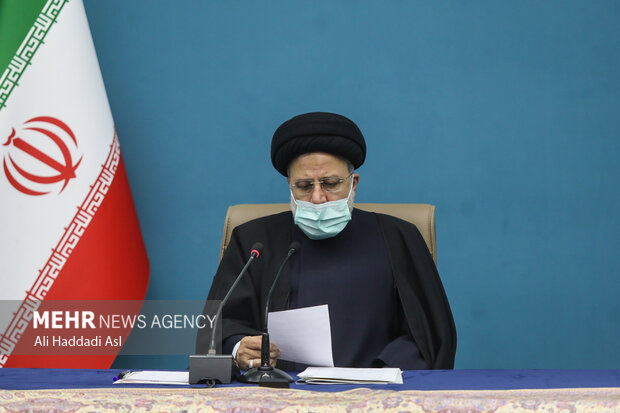 حجت الاسلام سید ابراهیم رئیسی رئیس جمهور در جلسه شورای عالی انقلاب فرهنگی حضور دارد