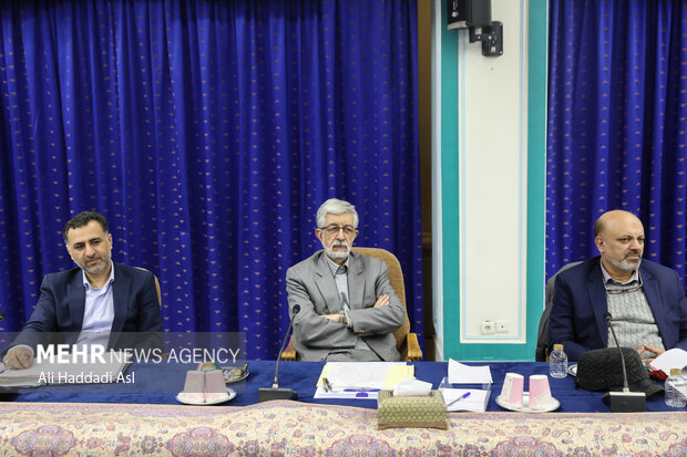 غلامعلی حداد عادل رئیس فرهنگستان ادب فارسی در جلسه شورای عالی انقلاب فرهنگیحضور دارد