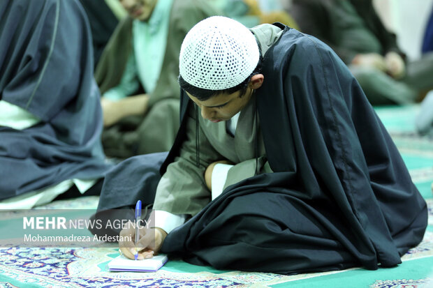 بزرگداشت دهه فجر و نهضت جهاد تبین با سخنرانی معاون پارلمانی رییس جمهور در ورامین