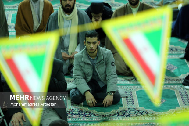 بزرگداشت دهه فجر و نهضت جهاد تبین با سخنرانی معاون پارلمانی رییس جمهور در ورامین