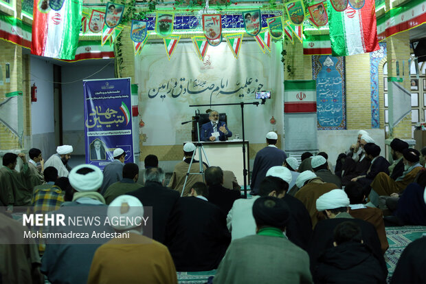 بزرگداشت دهه فجر و نهضت جهاد تبین با سخنرانی معاون پارلمانی رییس جمهور در ورامین