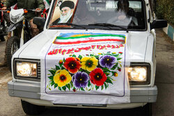 کاروان نمادین ورود امام راحل در ورامین به راه افتاد