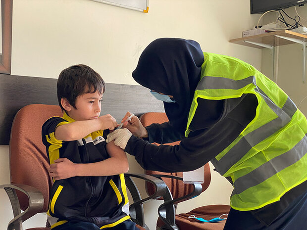 تزریق ۲۹۲ هزار دز واکسن به کودکان همدانی